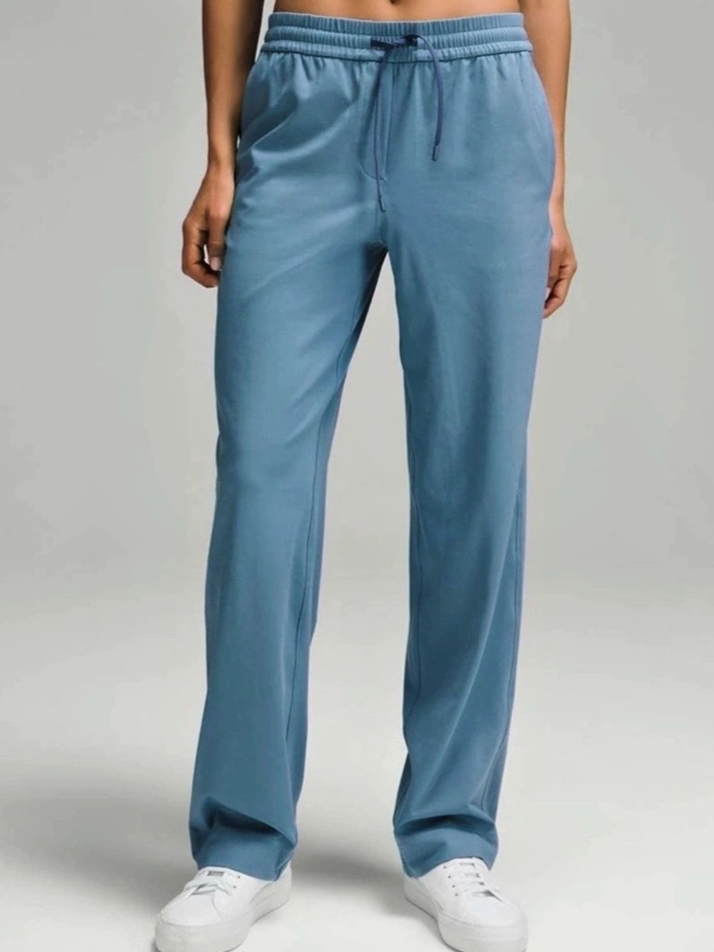 2023-Lululemon Straight-Leg Mid-Rise Pant Full Length *Luxtreme
Utility Blue s
